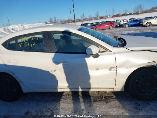 JM1BM1U7XE1115748 Mazda Mazda3 Gx-sky