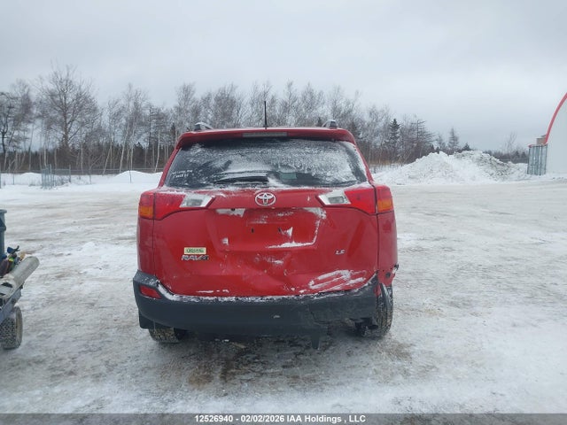 2T3ZFREV9FW226640 Toyota RAV4 LE