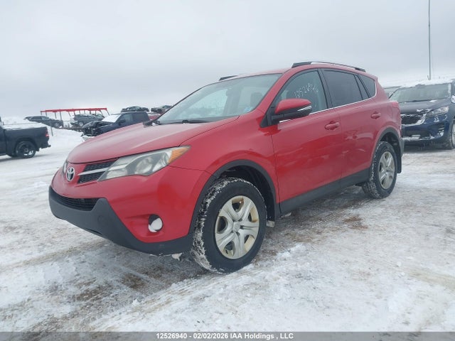 2T3ZFREV9FW226640 Toyota RAV4 LE