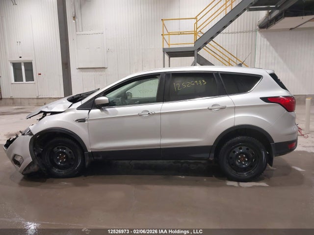 1FMCU9GD6KUC15159 Ford ESCAPE SE