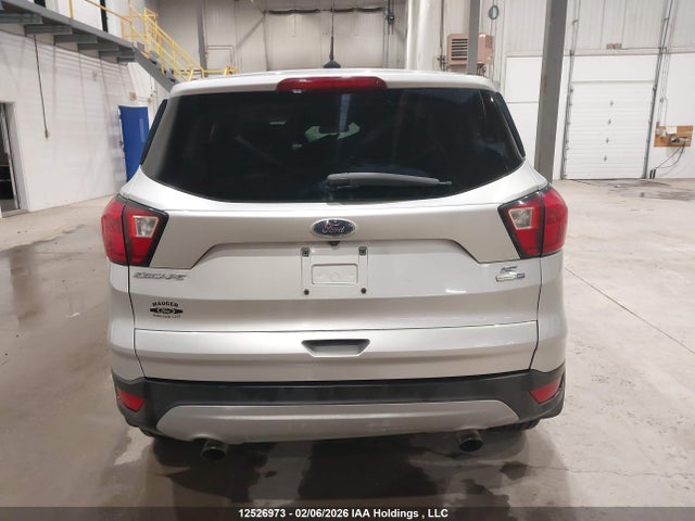 1FMCU9GD6KUC15159 Ford ESCAPE SE