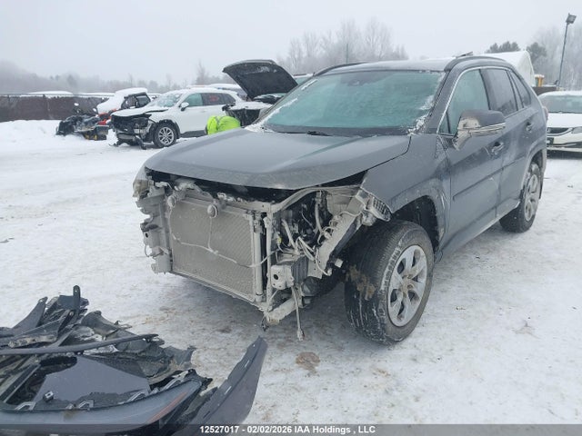 2T3B1RFV0LW109135 Toyota RAV4 LE
