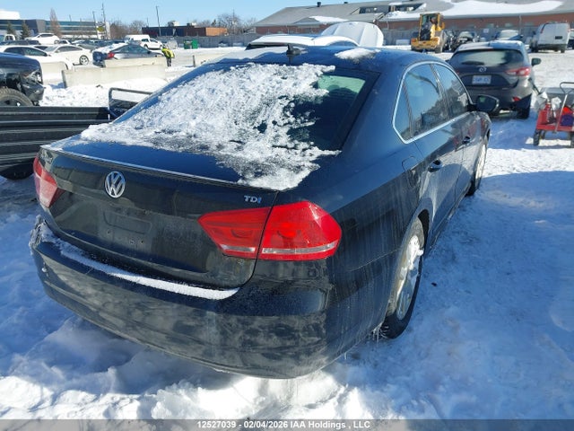 1VWCV7A3XFC045483 Volkswagen PASSAT SEL
