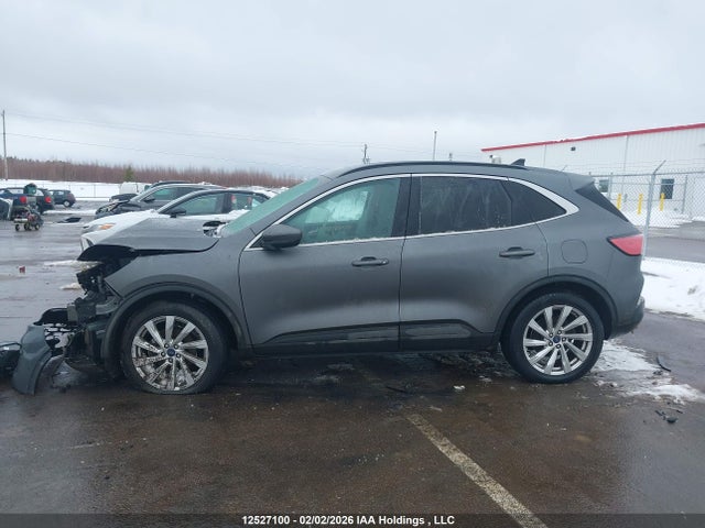 1FMCU9DZ7NUB27287 Ford Escape Titanium Hybrid