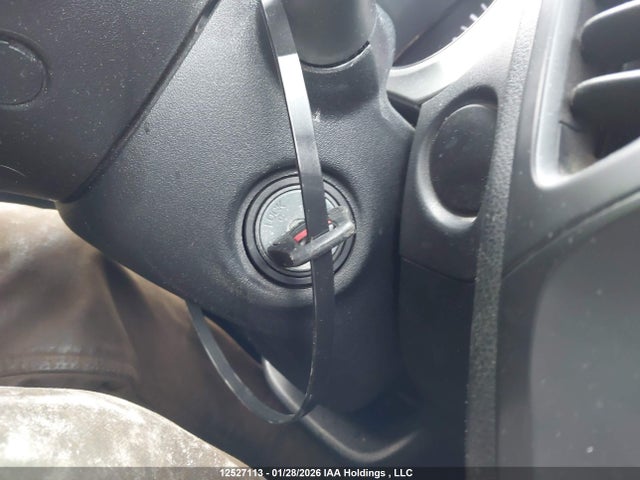 12527113 :رقم المزاد ، JN8AF5MV3DT208064 vin ، 2013 Nissan Juke مزاد بيع