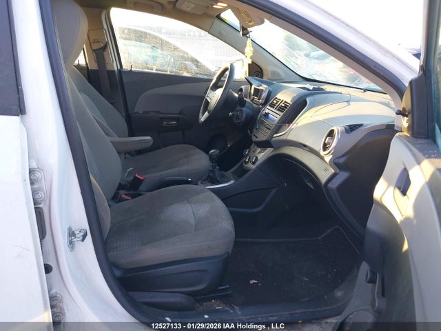 1G1JB6SH3F4196062 Chevrolet Sonic