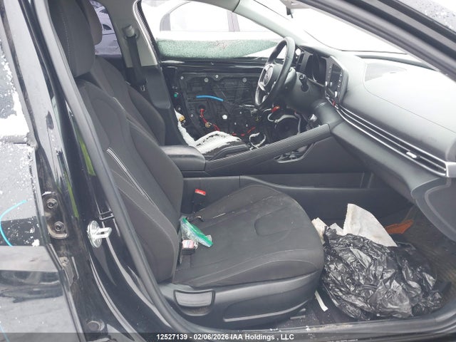 KMHLM4AG1NU277059 Hyundai Elantra Preferred Ivt With Sun And Tech Package