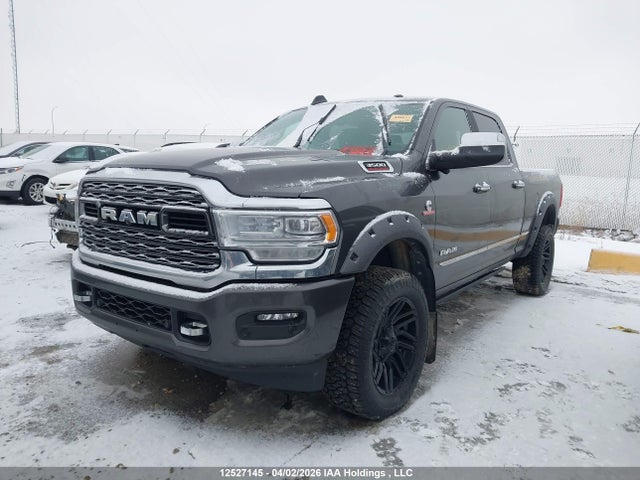 12527145 :رقم المزاد ، 3C63R3SL2NG310866 vin ، 2022 Ram 3500 Limited مزاد بيع