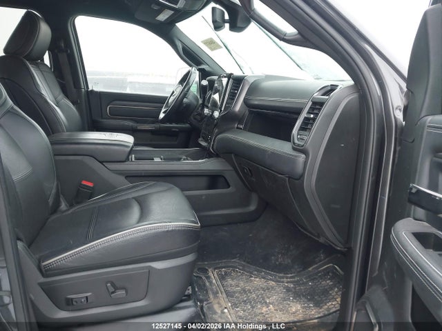 12527145 :رقم المزاد ، 3C63R3SL2NG310866 vin ، 2022 Ram 3500 Limited مزاد بيع
