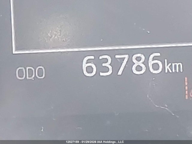 4T1C11AK5NU640328 Toyota CAMRY LE