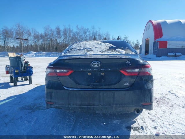 4T1C11AK5NU640328 Toyota CAMRY LE
