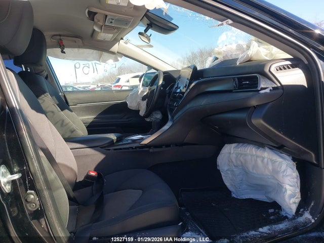 4T1C11AK5NU640328 Toyota CAMRY LE