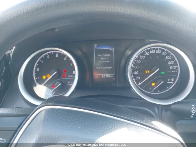 4T1C11AK5NU640328 Toyota CAMRY LE