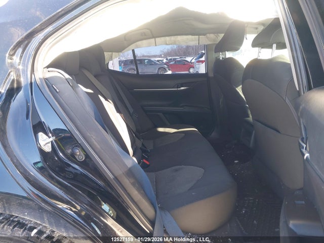 4T1C11AK5NU640328 Toyota CAMRY LE