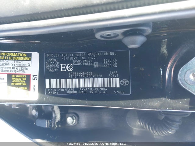4T1C11AK5NU640328 Toyota CAMRY LE