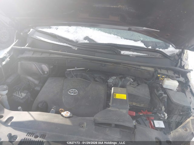 5TDDZRFH1KS980122 Toyota Highlander Limited