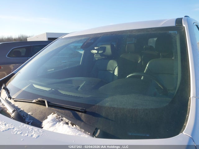 1GNEVHKW3PJ213723 Chevrolet Traverse Lt