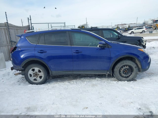 2T3BFREV0FW295640 Toyota RAV4 LE