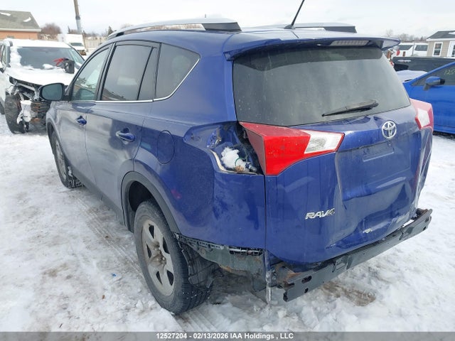 2T3BFREV0FW295640 Toyota RAV4 LE