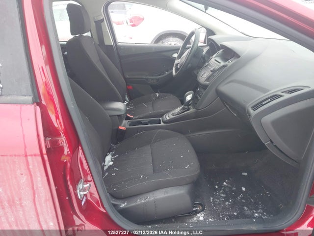 1FADP3K28HL301175 Ford FOCUS SE
