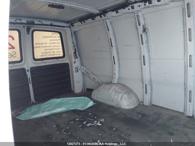 GMC Savana 2500 Work Van 2019 1GTW7AFP1K1279178 Image 8