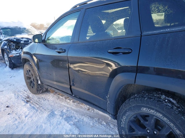 12527291 :رقم المزاد ، 1C4PJMBS8GW113509 vin ، 2016 Jeep Cherokee Trailhawk مزاد بيع