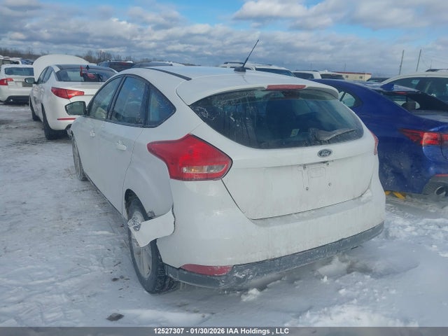 1FADP3K29JL247830 Ford FOCUS SE