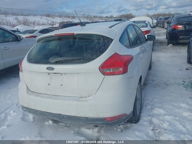 1FADP3K29JL247830 Ford FOCUS SE