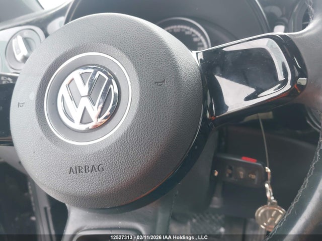 12527313 :رقم المزاد ، 3VWJL7AT4DM623540 vin ، 2013 Volkswagen Beetle مزاد بيع