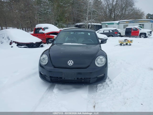 12527313 :رقم المزاد ، 3VWJL7AT4DM623540 vin ، 2013 Volkswagen Beetle مزاد بيع
