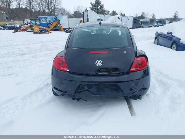12527313 :رقم المزاد ، 3VWJL7AT4DM623540 vin ، 2013 Volkswagen Beetle مزاد بيع