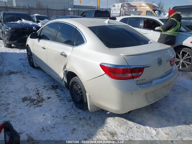 1G4PT5SV8E4234913 Buick Verano Premium