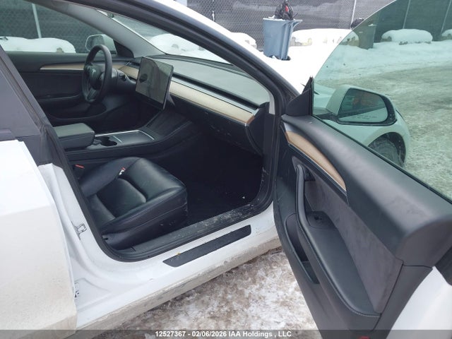 5YJ3E1EA9MF013522 Tesla MODEL 3