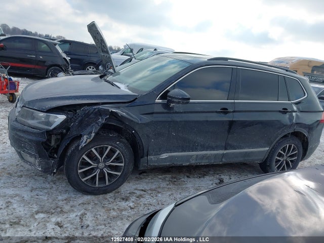 3VV2B7AX0JM127225 Volkswagen Tiguan