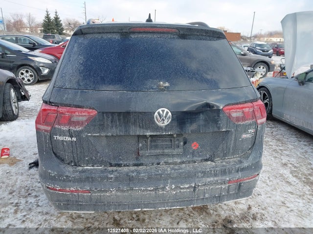 3VV2B7AX0JM127225 Volkswagen Tiguan