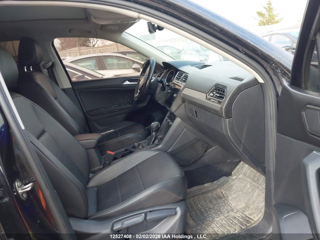 3VV2B7AX0JM127225 Volkswagen Tiguan