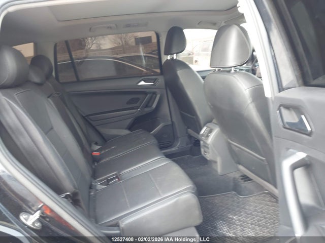 3VV2B7AX0JM127225 Volkswagen Tiguan