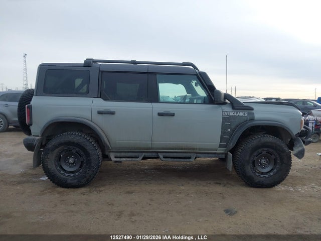 12527490 :رقم المزاد ، 1FMEE5DH3NLB72593 vin ، 2022 Ford Bronco Everglades مزاد بيع