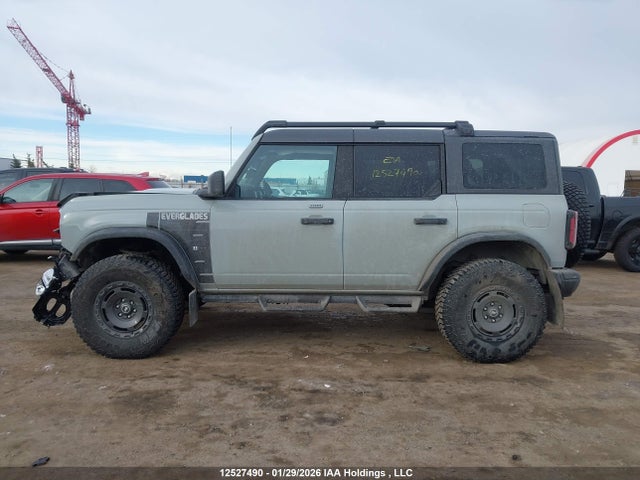 12527490 :رقم المزاد ، 1FMEE5DH3NLB72593 vin ، 2022 Ford Bronco Everglades مزاد بيع