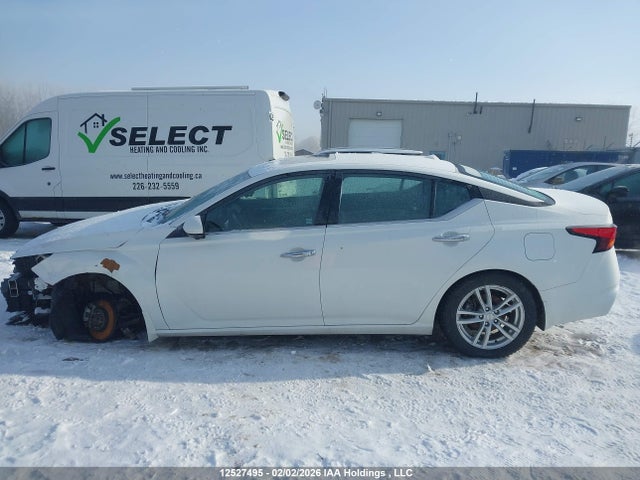 1N4BL4FWXRN325487 Nissan Altima Platinum