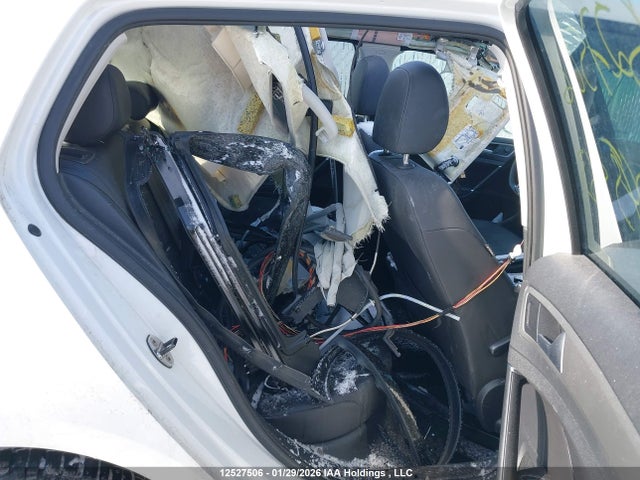3VW217AU8GM045563 Volkswagen Golf