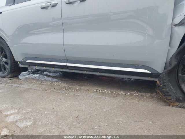 KNDNE5H3XR6387606 KIA Carnival Sx