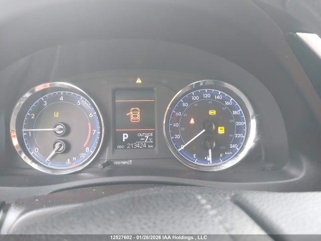 2T1BURHE2KC179197 Toyota COROLLA LE