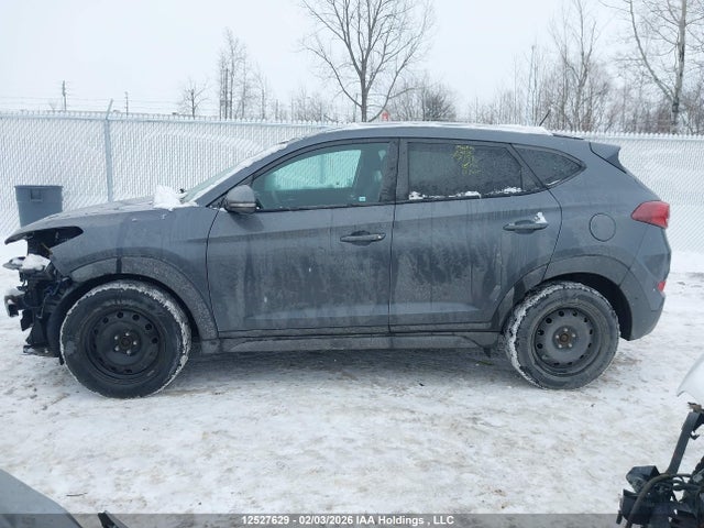 KM8J3CA40GU183560 Hyundai Tucson Premium