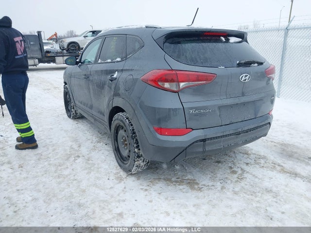 KM8J3CA40GU183560 Hyundai Tucson Premium