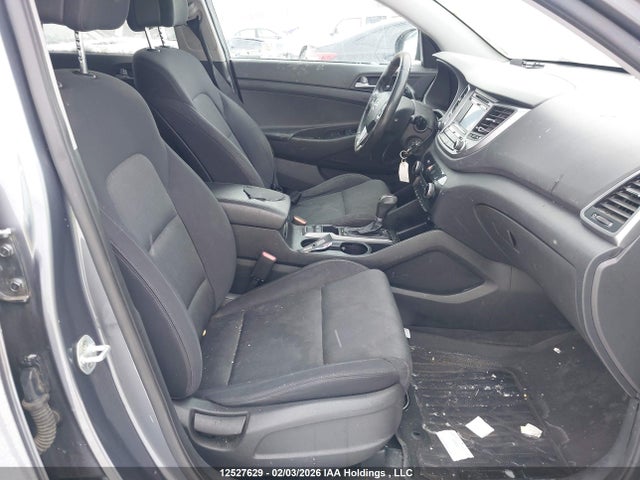 KM8J3CA40GU183560 Hyundai Tucson Premium