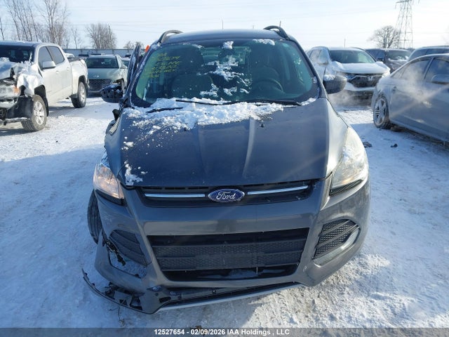 1FMCU0GX2FUA13320 Ford ESCAPE SE