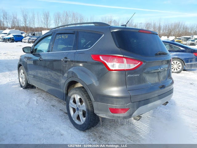 1FMCU0GX2FUA13320 Ford ESCAPE SE