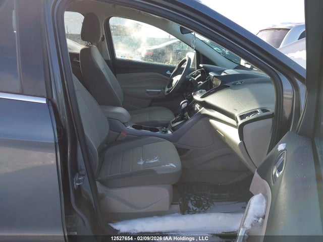 1FMCU0GX2FUA13320 Ford ESCAPE SE