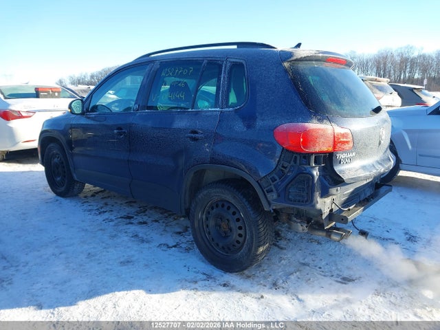 WVGNV7AX5HK014144 Volkswagen Tiguan Wolfsburg